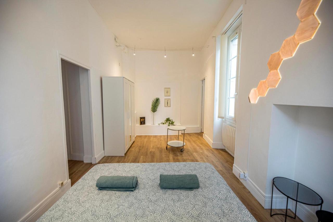 פאו Coeur De Ville, Magnifique Appartement + Parking מראה חיצוני תמונה