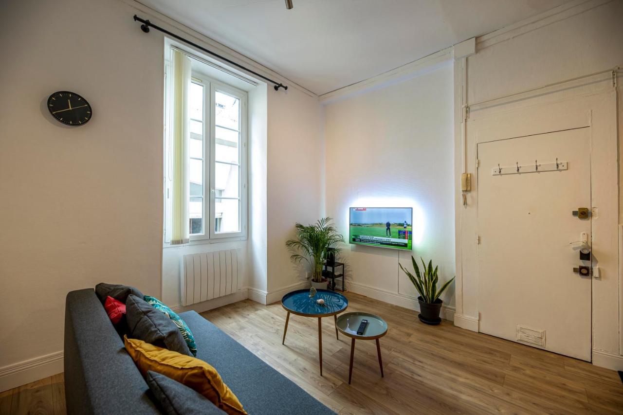 פאו Coeur De Ville, Magnifique Appartement + Parking מראה חיצוני תמונה